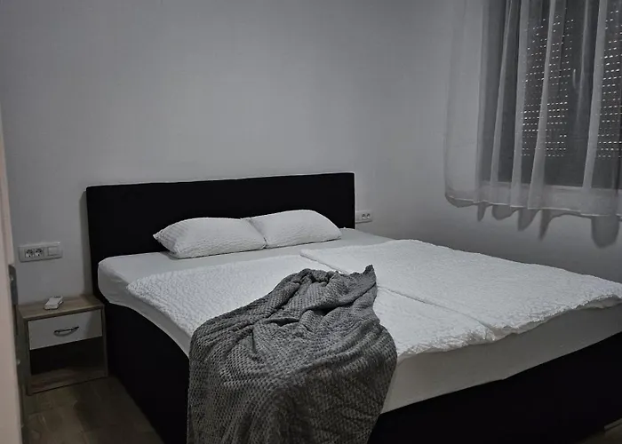 Monega 公寓 扎达尔